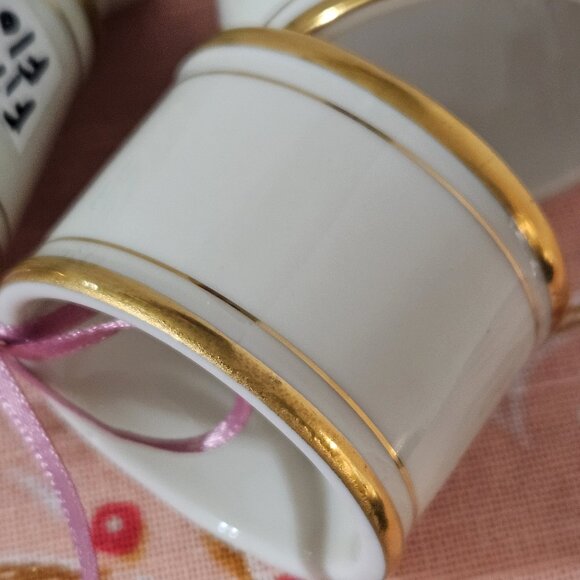 Fitz & Floyd Palais Buff Napkin Ring (4 available) - Picture 8 of 10